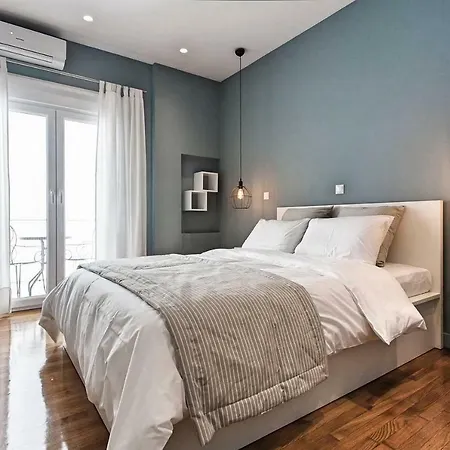 Modern Design Acropolis Flat Apartment *